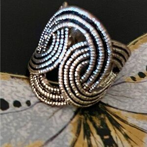 Elegant Silver Knot Ring